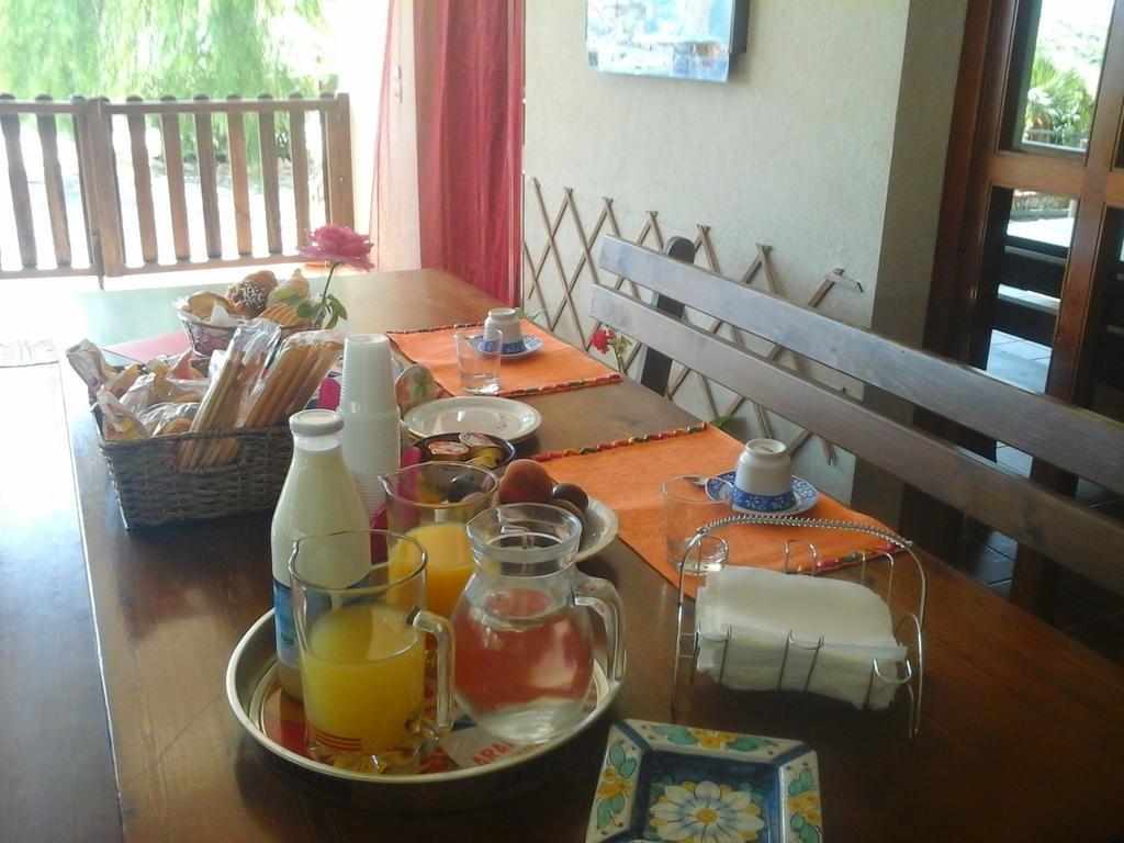 Nonnasara Bed And Breakfast Valderice Dış mekan fotoğraf